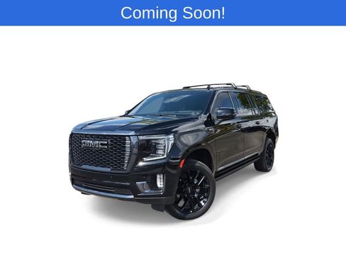 Used 2023 GMC Yukon XL Denali Ultimate AWD/4WD image 1