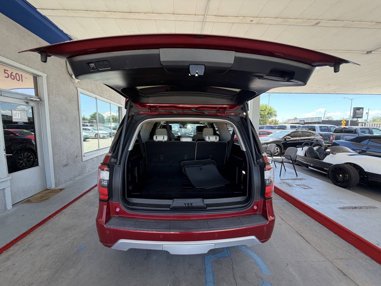 Used 2019 Ford Expedition Max Platinum RWD image 21