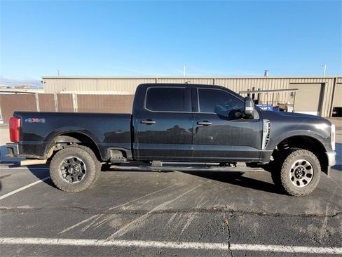 Used 2024 Ford F250 XLT image 2