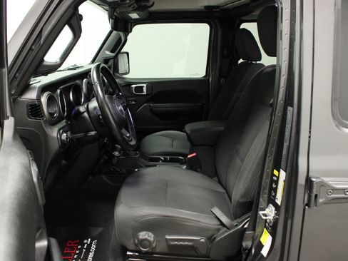 Used 2022 Jeep Gladiator Sport image 13