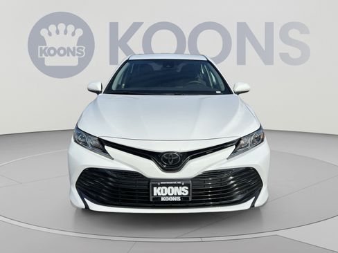 Used 2020 Toyota Camry LE FWD image 11