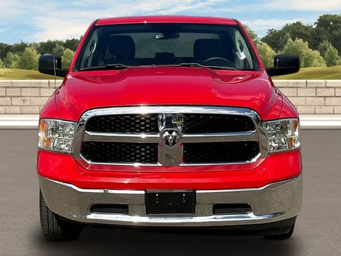 Used 2022 RAM 1500 Classic SLT AWD/4WD image 3