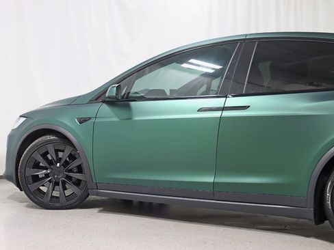Used 2022 Tesla Model X image 11