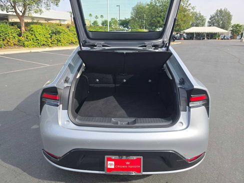Used 2025 Toyota Prius XLE image 15