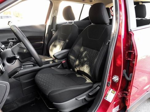 Used 2024 Nissan Kicks SV image 8