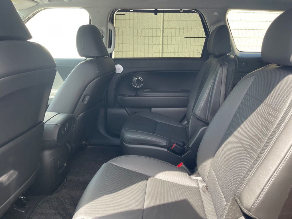 Used 2026 Hyundai Palisade Limited AWD/4WD image 13