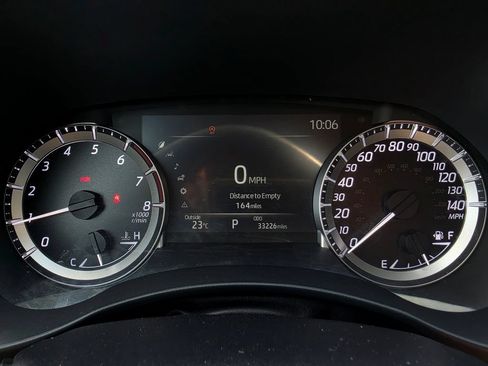 Used 2024 Toyota Highlander Limited AWD/4WD image 31
