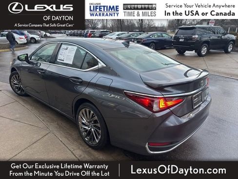 Certified 2025 Lexus ES 300h w/ Luxury Package image 5