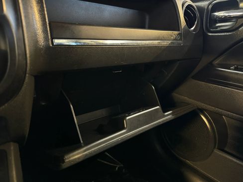 Used 2014 Jeep Patriot Sport w/ Power Value Group image 16