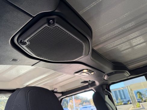 Used 2023 Jeep Wrangler Unlimited Rubicon 4xe image 18