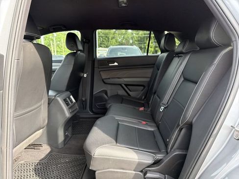 Used 2023 Volkswagen Atlas Cross Sport SE FWD image 13