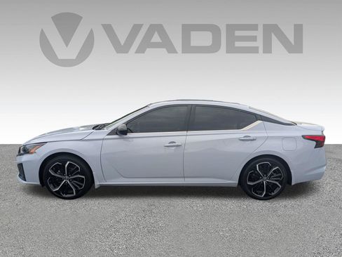 Used 2023 Nissan Altima 2.5 SR FWD image 29