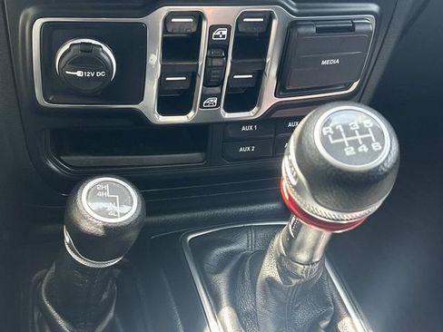 Used 2022 Jeep Wrangler Unlimited Sport AWD/4WD image 27