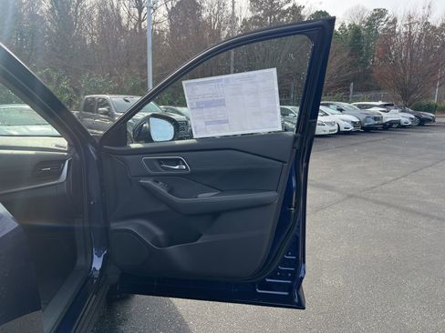 New 2026 Nissan Rogue Platinum image 15