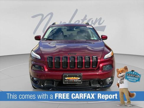 Certified 2018 Jeep Cherokee Latitude AWD/4WD image 2