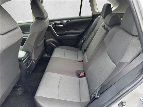 Used 2025 Toyota RAV4 XLE image 17