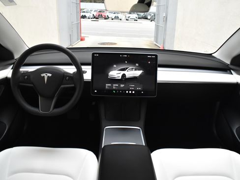 Used 2022 Tesla Model 3 Long Range image 27