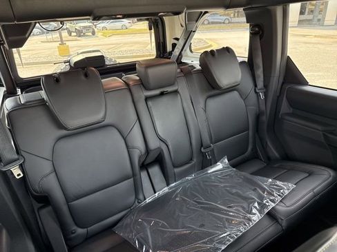 New 2026 Ford Bronco Badlands AWD/4WD image 15