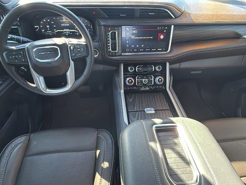 Certified 2024 GMC Yukon Denali image 26