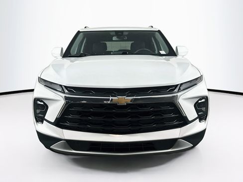 Used 2023 Chevrolet Blazer LT w/ Convenience Package FWD image 2