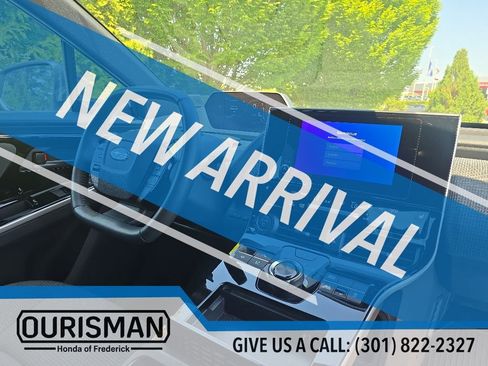 Used 2024 Subaru Solterra AWD/4WD image 10