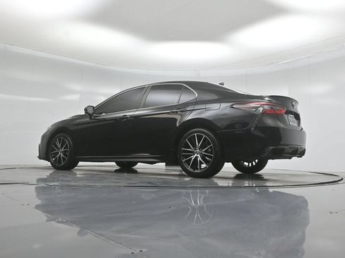Used 2022 Toyota Camry SE FWD image 49