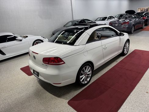 Used 2013 Volkswagen Eos Komfort FWD image 56