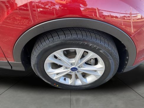 Certified 2017 Ford Escape SE FWD image 5