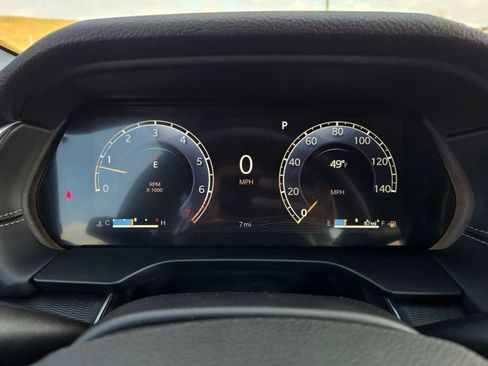 New 2025 Jeep Grand Cherokee Altitude image 19