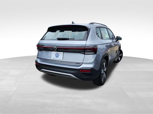 Used 2025 Volkswagen Taos S AWD/4WD image 7