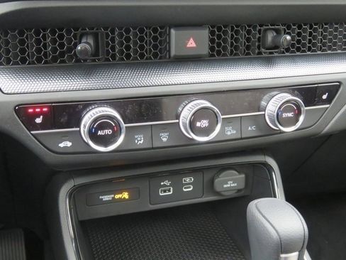 Used 2024 Honda CR-V EX image 14