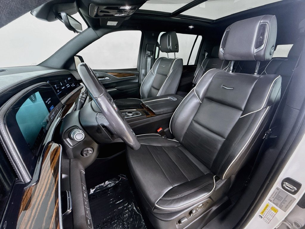 Used 2021 Cadillac Escalade ESV Premium Luxury AWD/4WD image 22