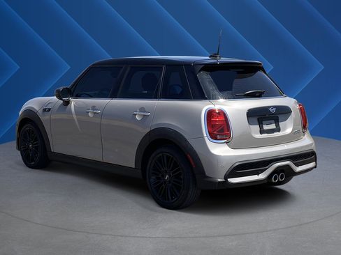 Used 2022 MINI Cooper S w/ Driver Assistance Package FWD image 5