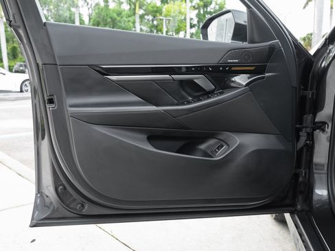 Used 2024 BMW 530i RWD image 33