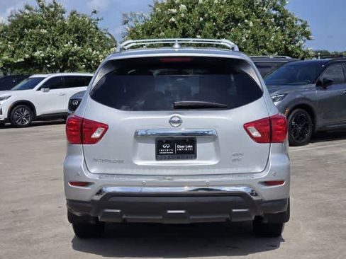 Used 2020 Nissan Pathfinder SV AWD/4WD image 5