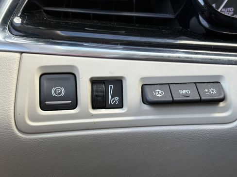 Used 2020 Cadillac XT6 Premium Luxury image 29