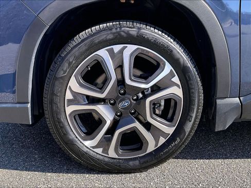Used 2023 Subaru Ascent Touring AWD/4WD image 7