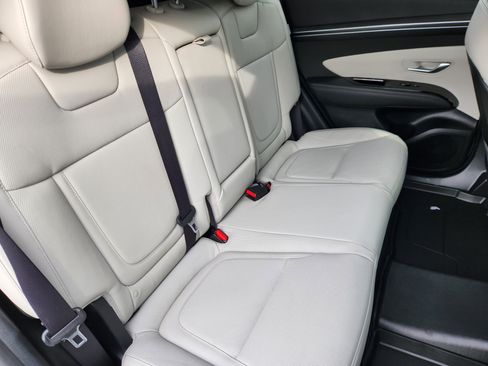 Certified 2024 Hyundai Tucson Limited image 17