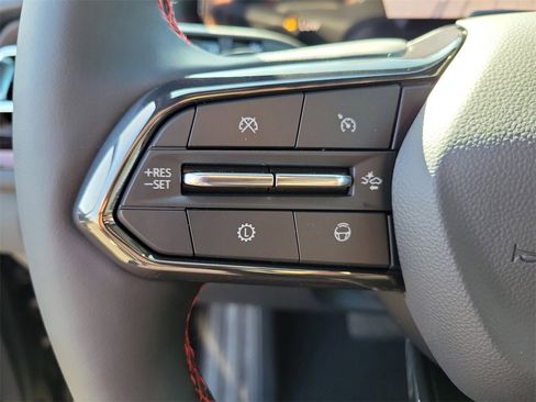 New 2026 Chevrolet Traverse RS image 5