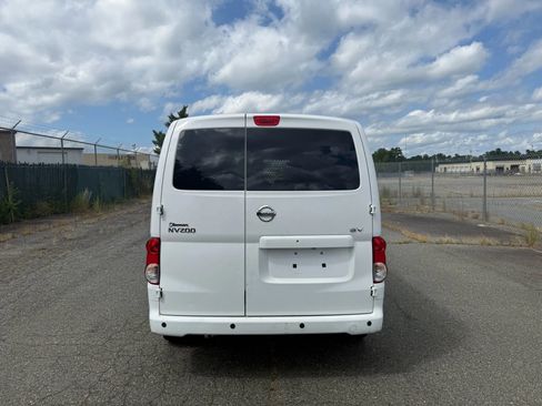 Used 2018 Nissan NV200 SV w/ Navigation Package image 8