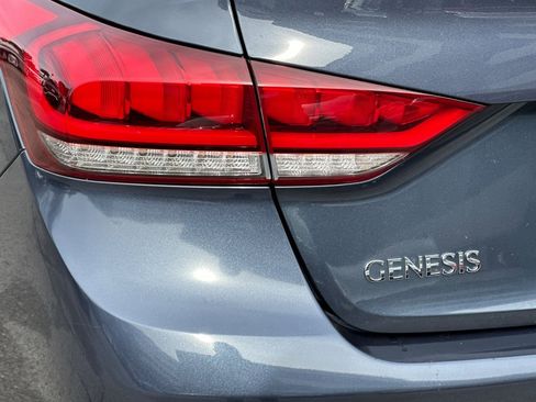 Used 2015 Hyundai Genesis 3.8 image 27