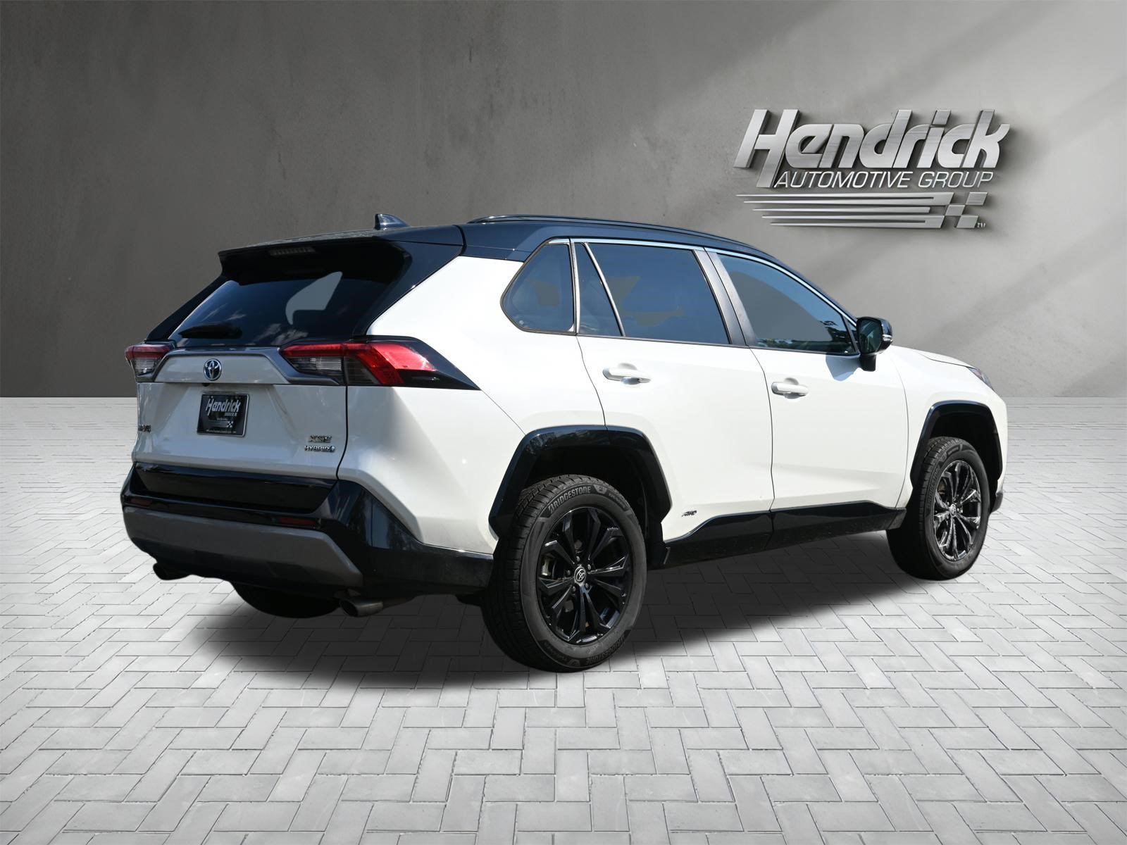 Used 2022 Toyota RAV4 XSE AWD/4WD image 9