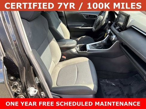 Used 2022 Toyota RAV4 LE FWD image 9