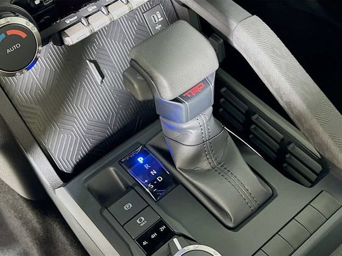 Certified 2025 Toyota Tacoma TRD Sport AWD/4WD image 15