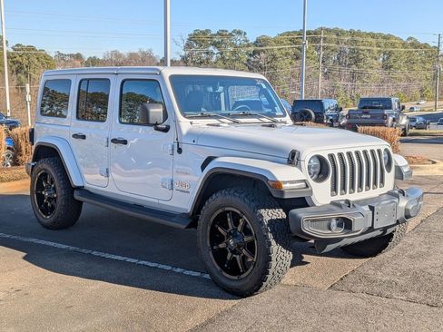 Used 2019 Jeep Wrangler Unlimited Sahara w/ Uconnect 4C Nav & Sound Group image 7