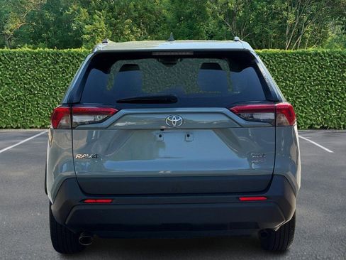Used 2021 Toyota RAV4 XLE AWD/4WD image 5