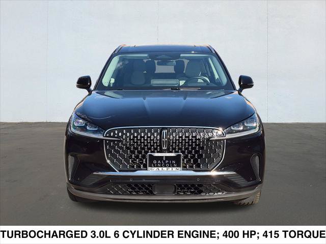 Used 2026 Lincoln Aviator Reserve AWD/4WD image 2