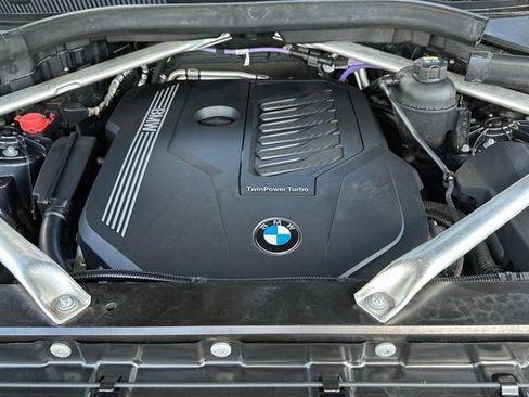 Used 2022 BMW X6 xDrive40i w/ Executive Package AWD/4WD image 9