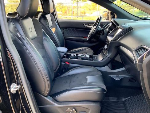 Used 2019 Ford Edge ST w/ Equipment Group 401A image 8