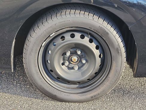 Used 2024 Subaru Impreza 2.0i image 8